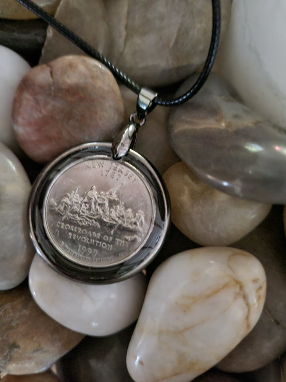 1999 New Jersey State Quarter Coin Resin Pendant Necklace